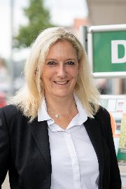 Frau Tanja Hollweck